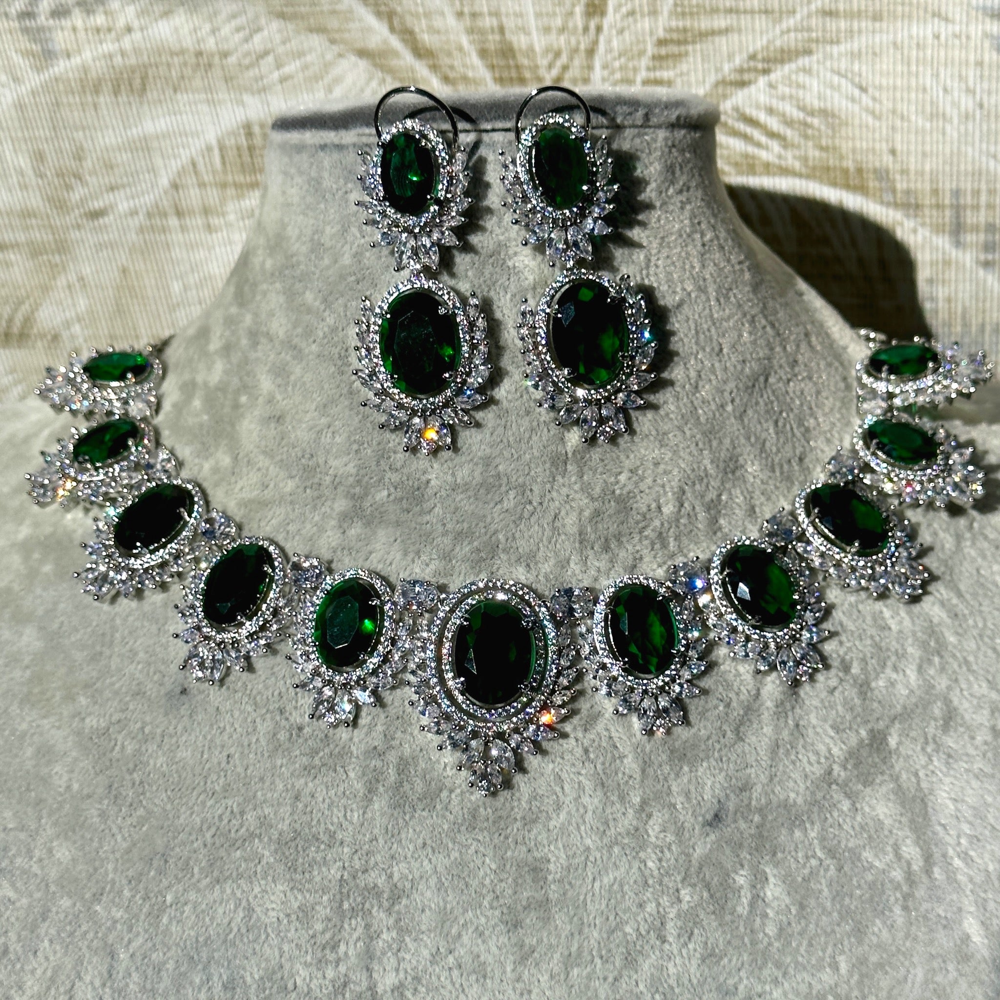Emerald Oval Crowned Necklace & Earrings Set