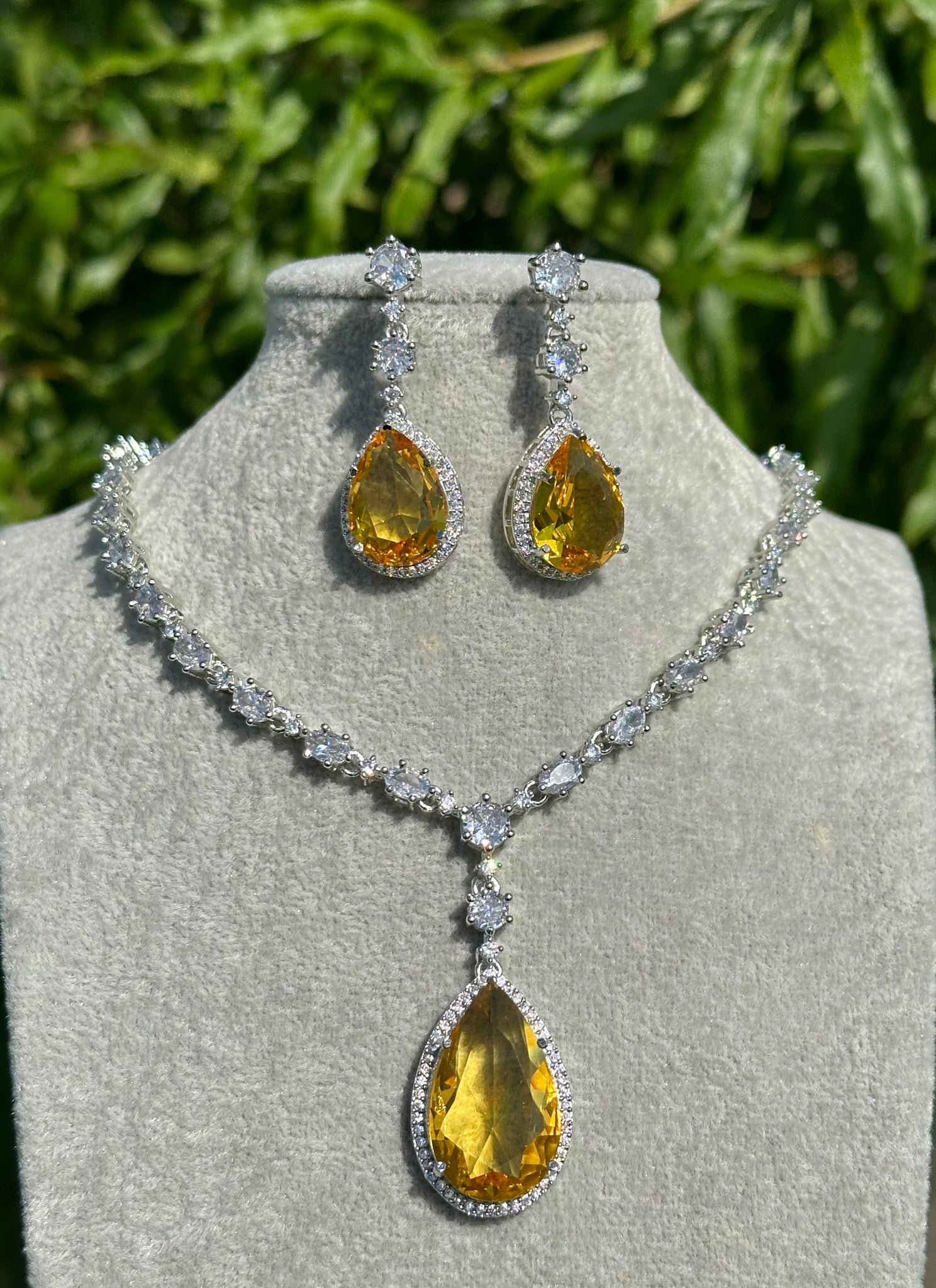 Canary Teardrop Pendant Necklace & Earrings Set