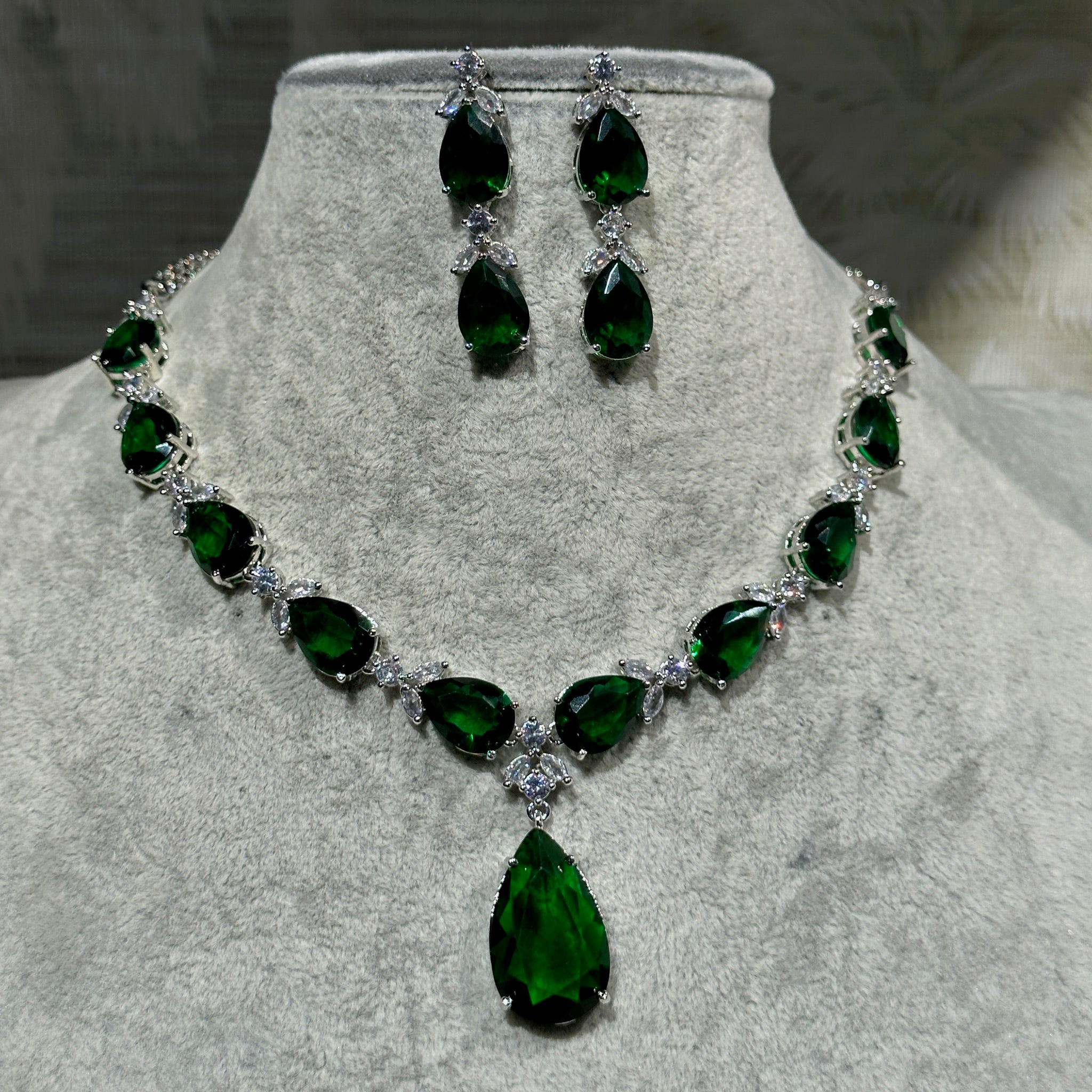 Emerald Teardrop Solitaires Necklace & Earrings Set