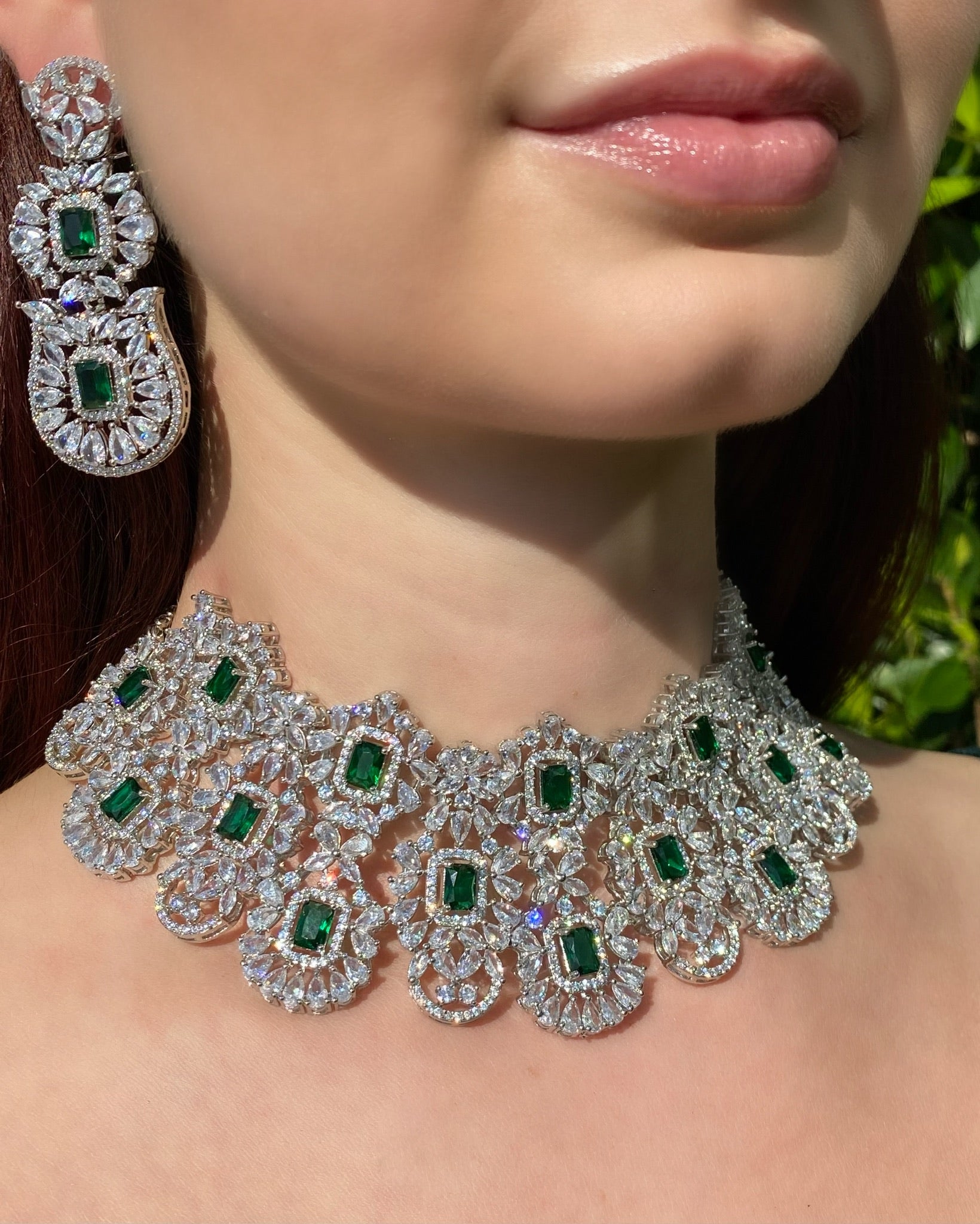 Emerald Princess Halo Collar Necklace and Earrings Set